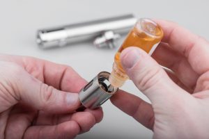 elf bar vape uk Vape Pod Kit Fill Port Designs: Top-Fill vs. Side-Fill
